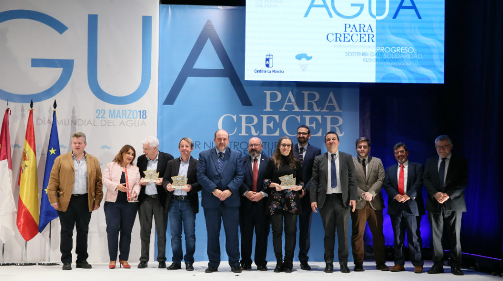 galardonas en en día internacional del agua Sisante